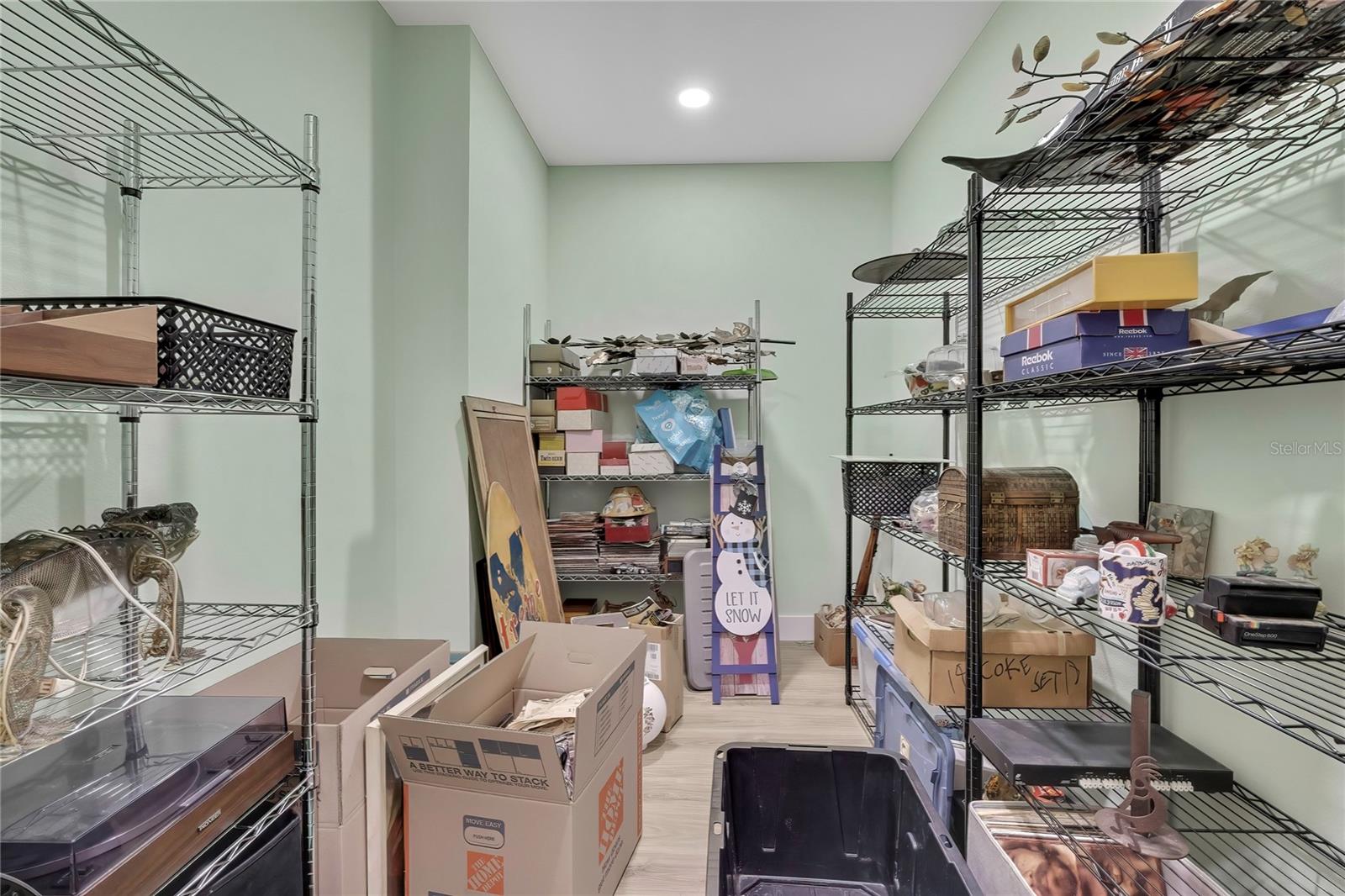 Listing photo id 36 for 3991 Buckhorn Drive