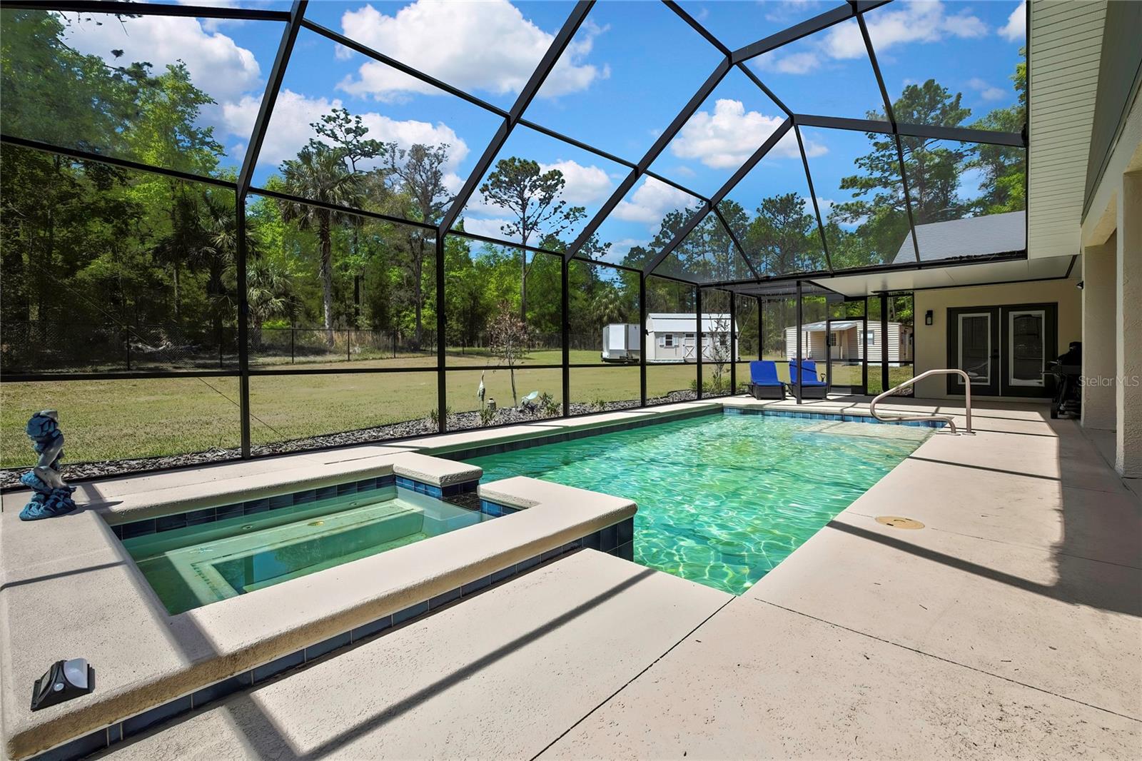 Listing photo id 51 for 3991 Buckhorn Drive