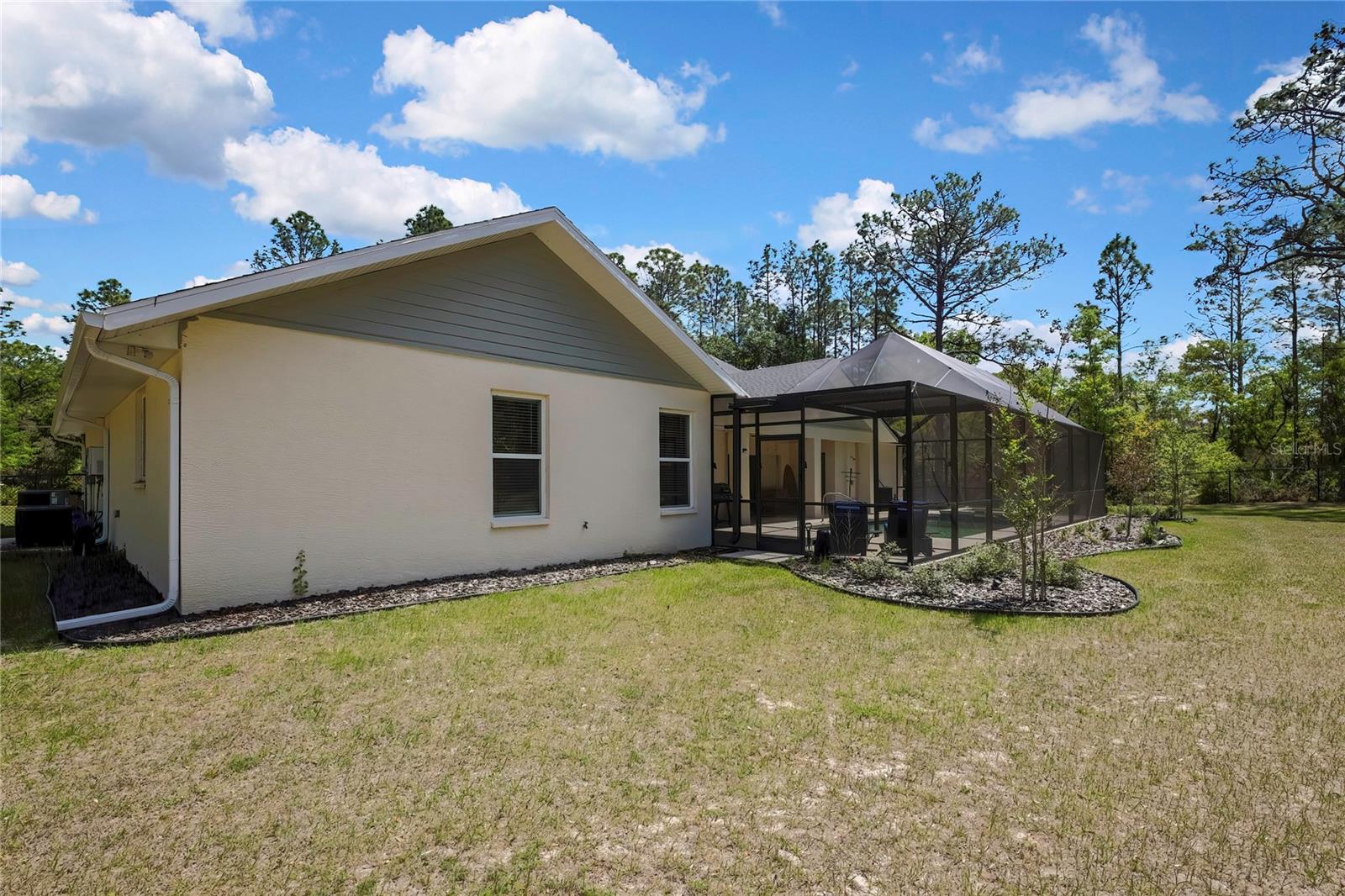 Listing photo id 57 for 3991 Buckhorn Drive