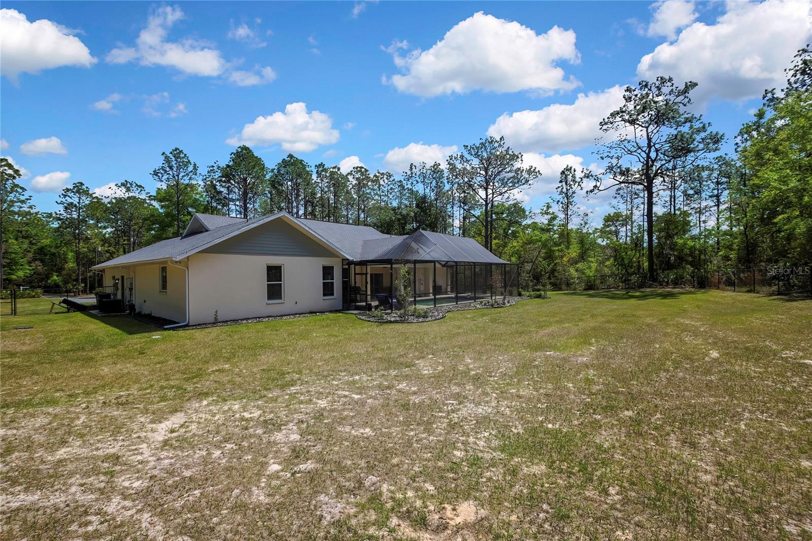 Listing photo id 62 for 3991 Buckhorn Drive
