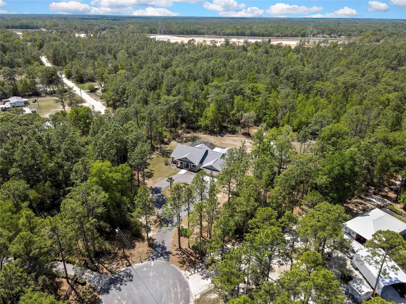 Listing photo id 74 for 3991 Buckhorn Drive