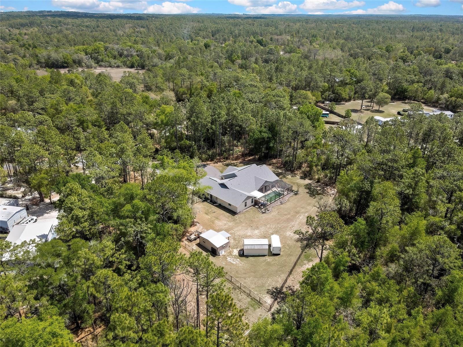 Listing photo id 76 for 3991 Buckhorn Drive