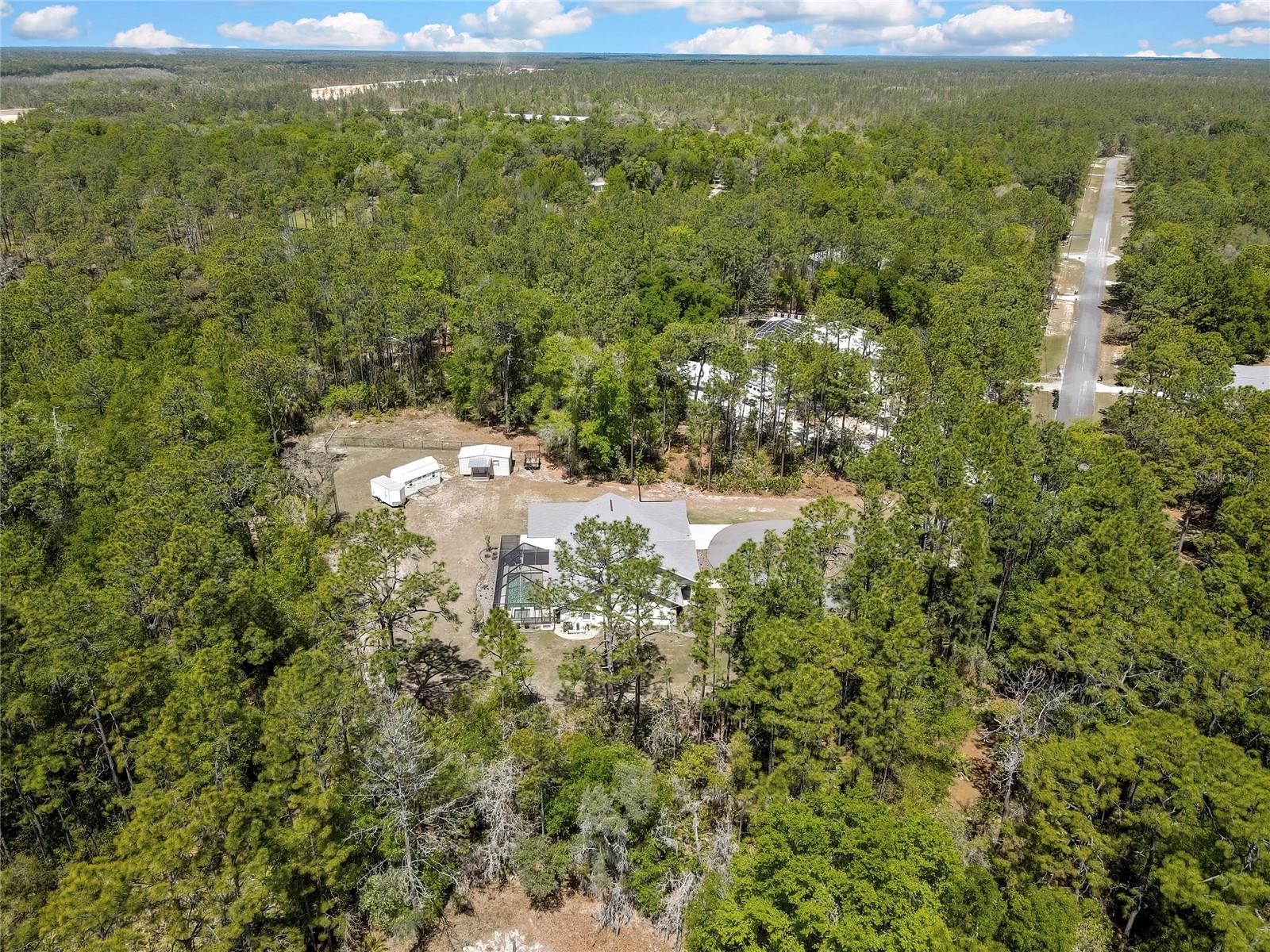 Listing photo id 79 for 3991 Buckhorn Drive