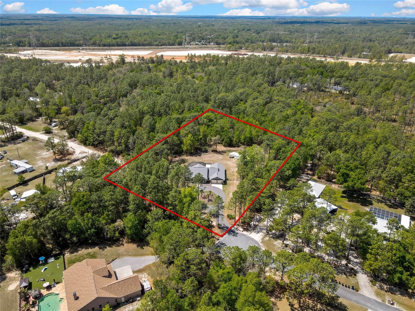 Listing photo id 81 for 3991 Buckhorn Drive