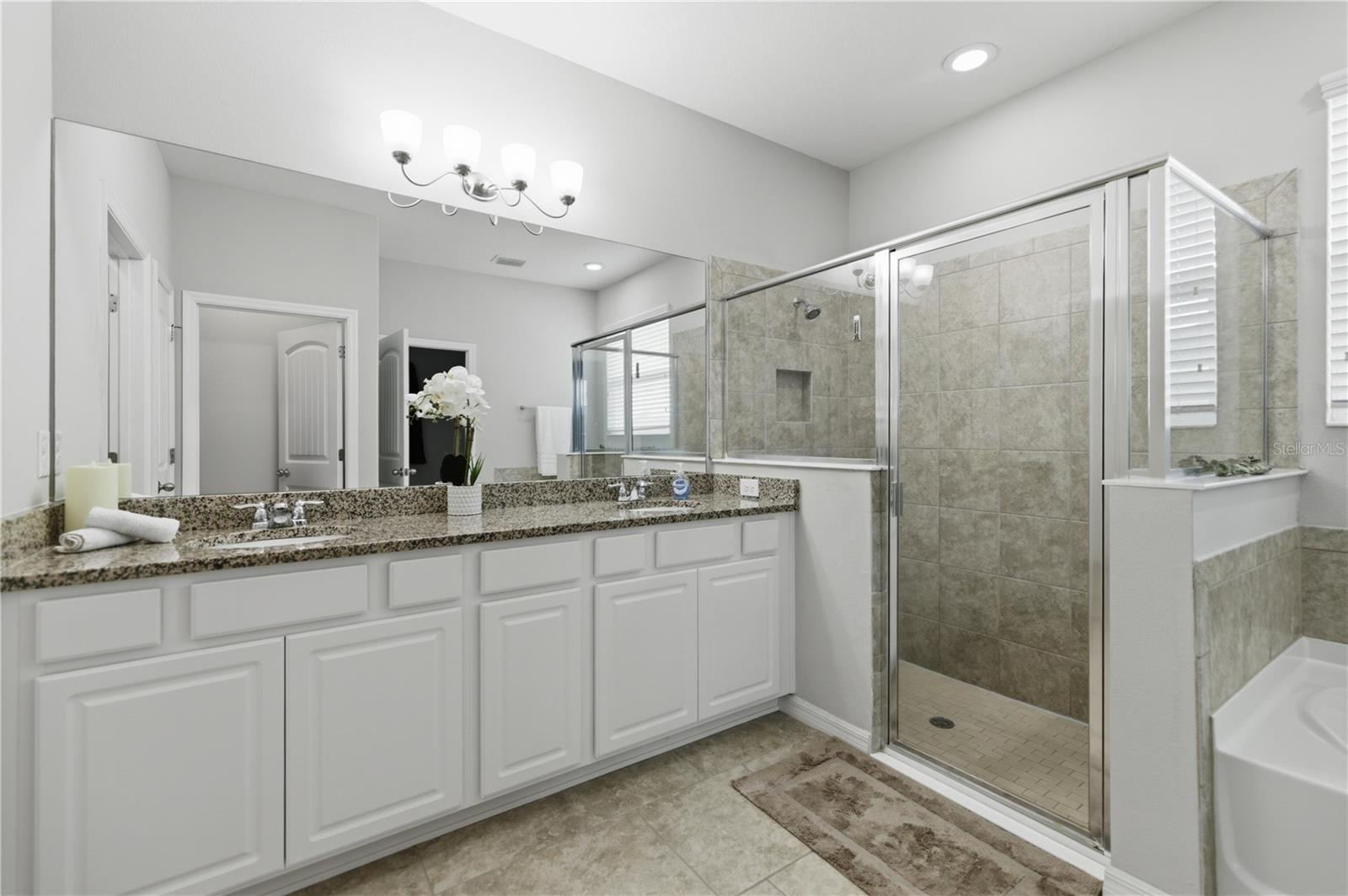 Image 18 of 41 For 5629 50th Terrace