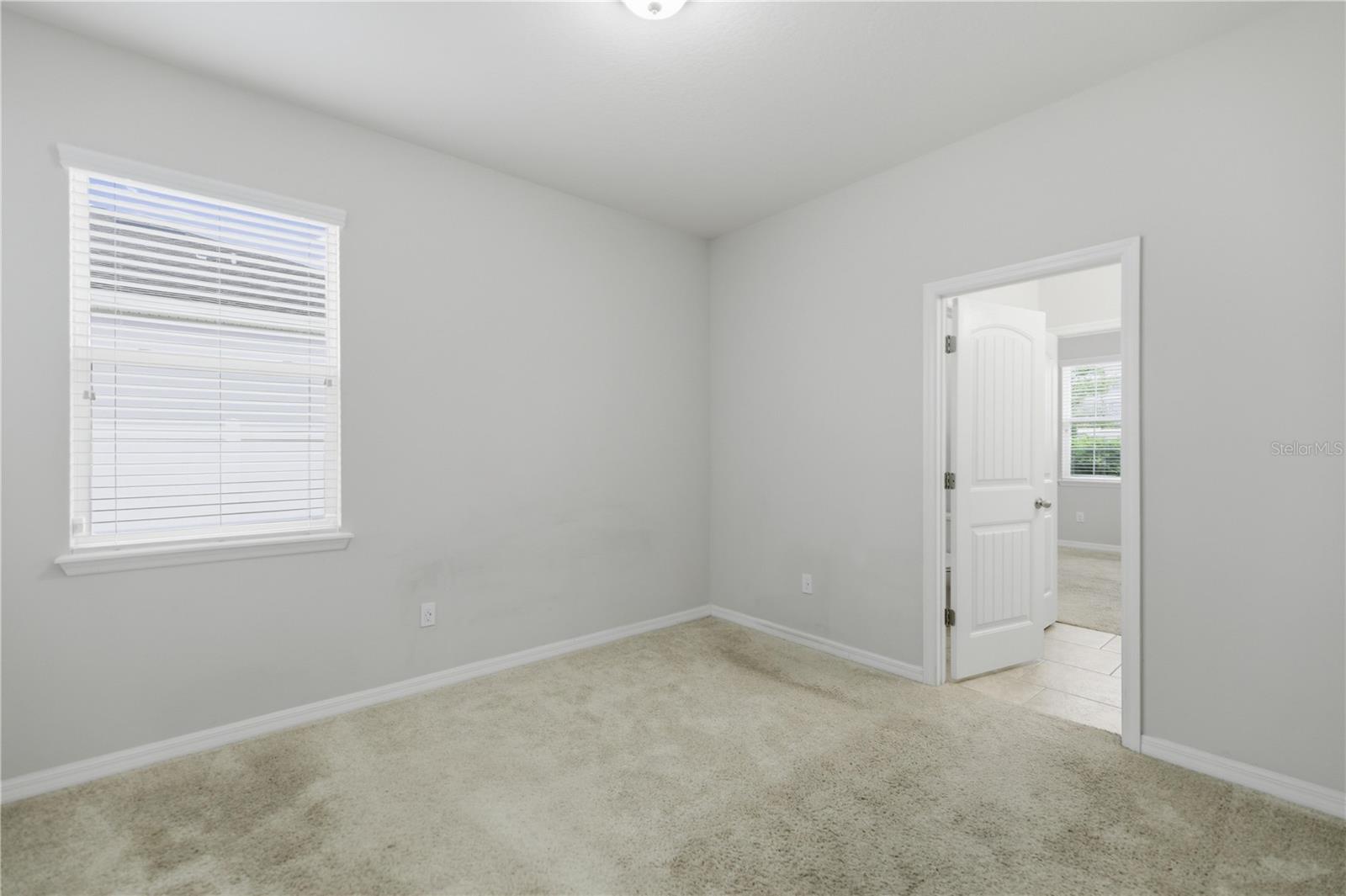 Image 21 of 41 For 5629 50th Terrace