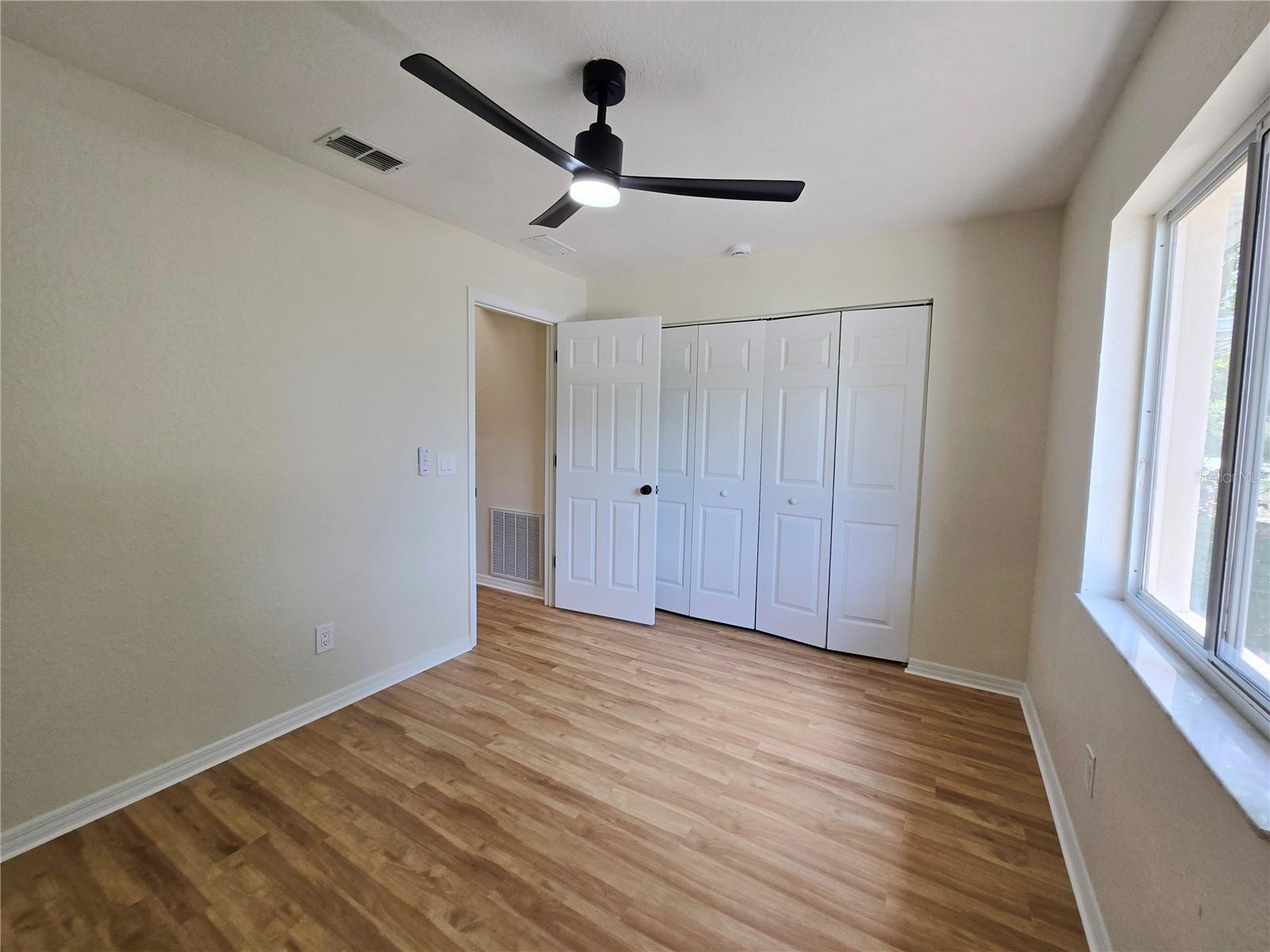 Image 21 of 32 For 6121 103rd Loop