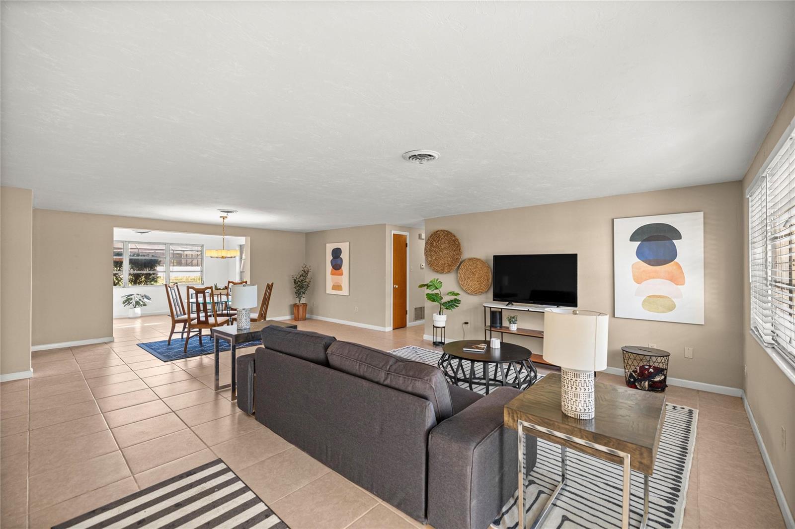 Image 5 of 30 For 20131 83rd Street