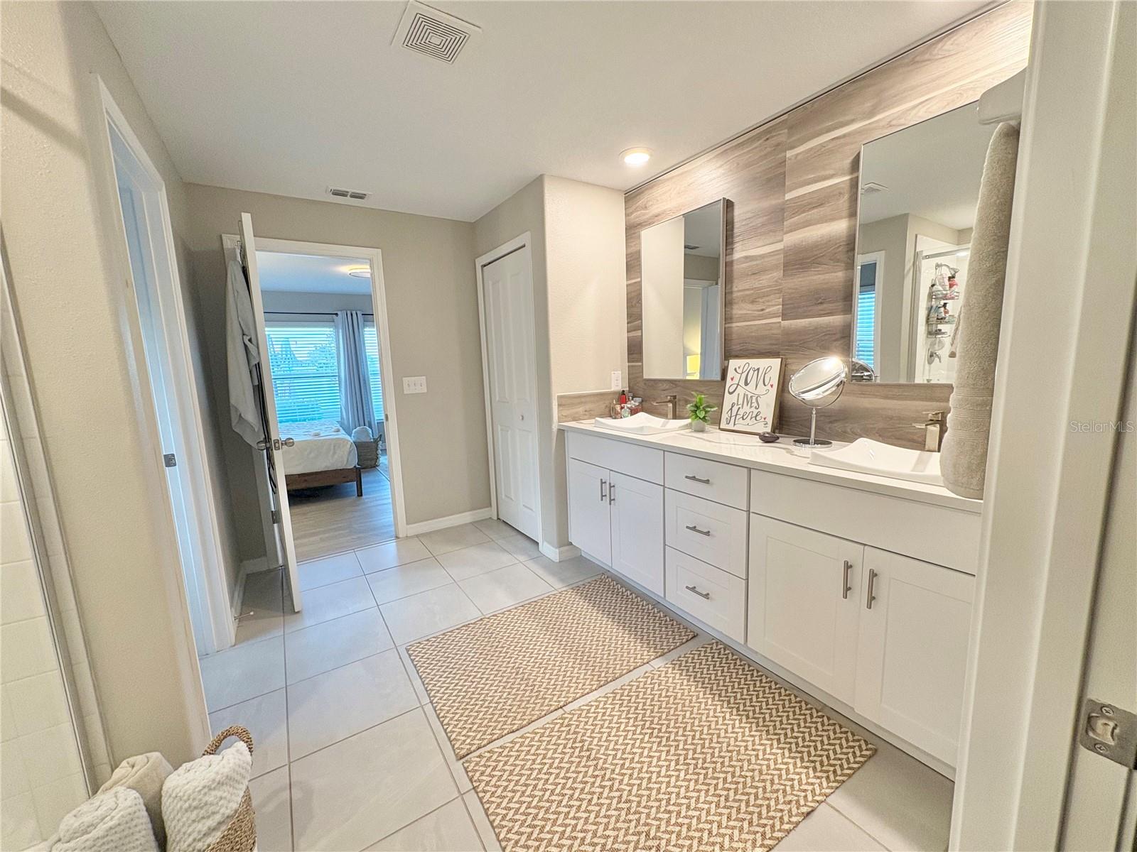 Image 45 of 70 For 5667 92nd Place