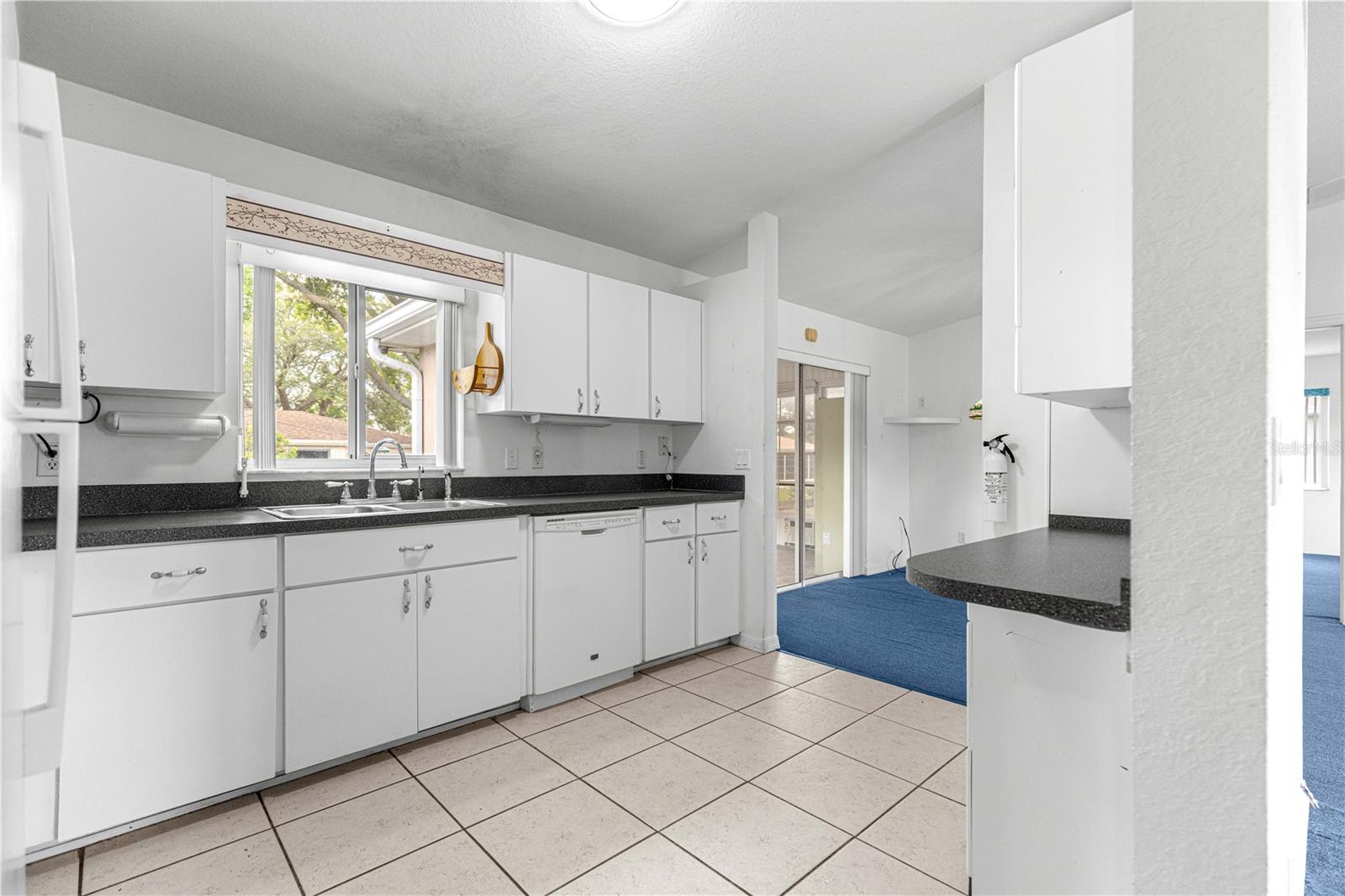 Image 23 of 52 For 9840 63 Court