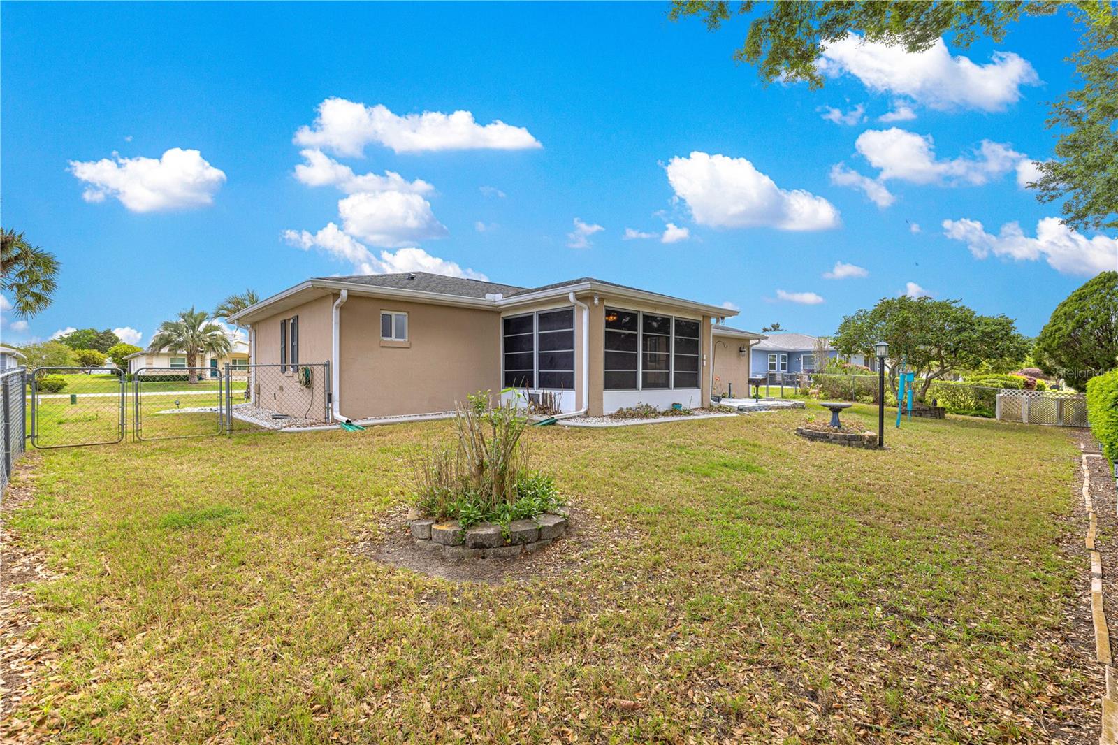 Image 36 of 52 For 9840 63 Court