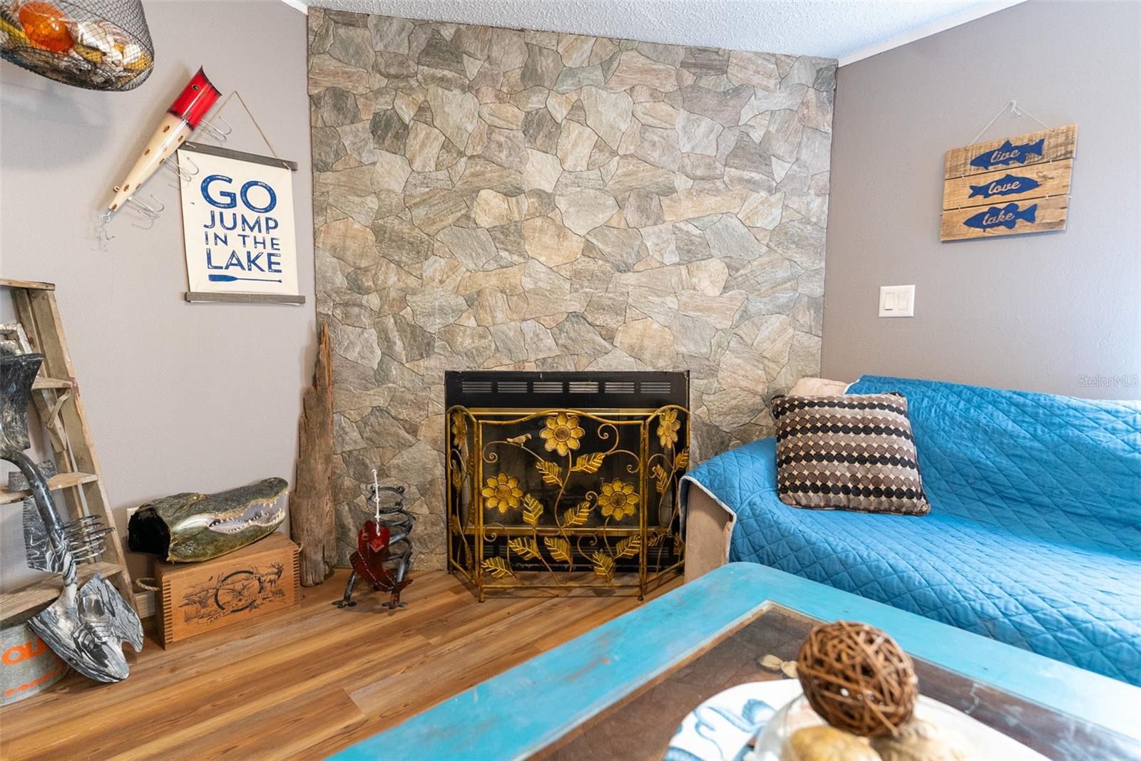 Image 11 of 67 For 24525 189th Street