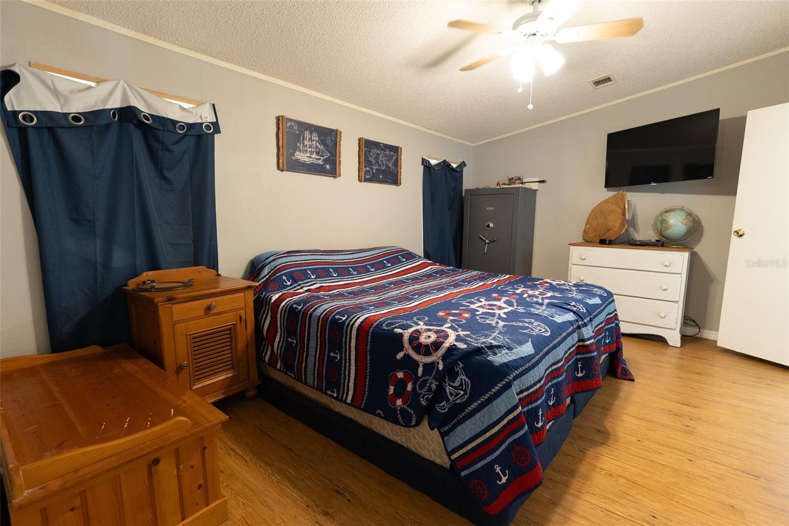 Image 20 of 67 For 24525 189th Street