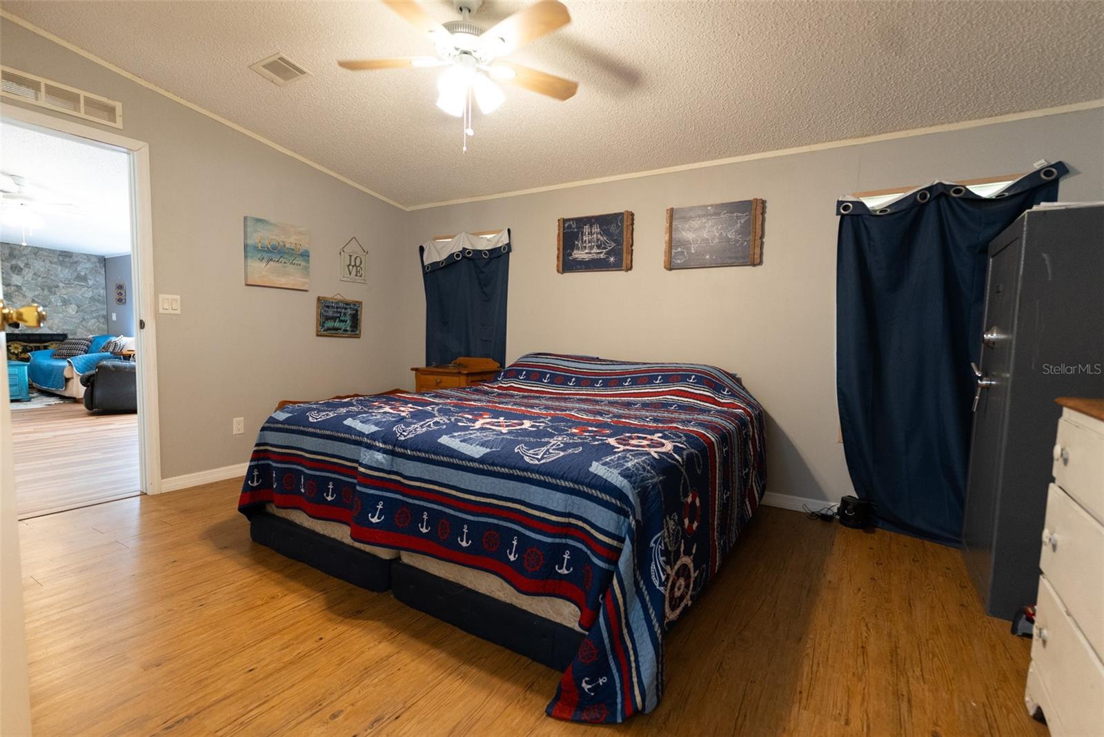 Image 21 of 67 For 24525 189th Street