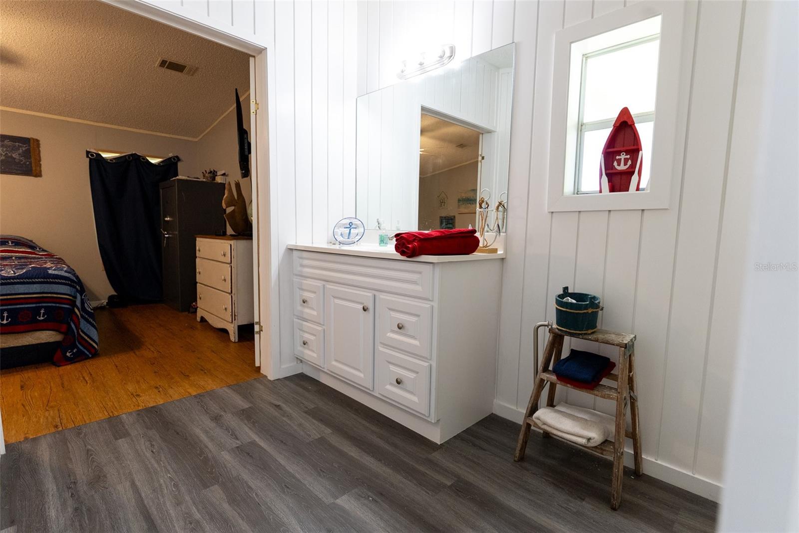 Image 24 of 67 For 24525 189th Street