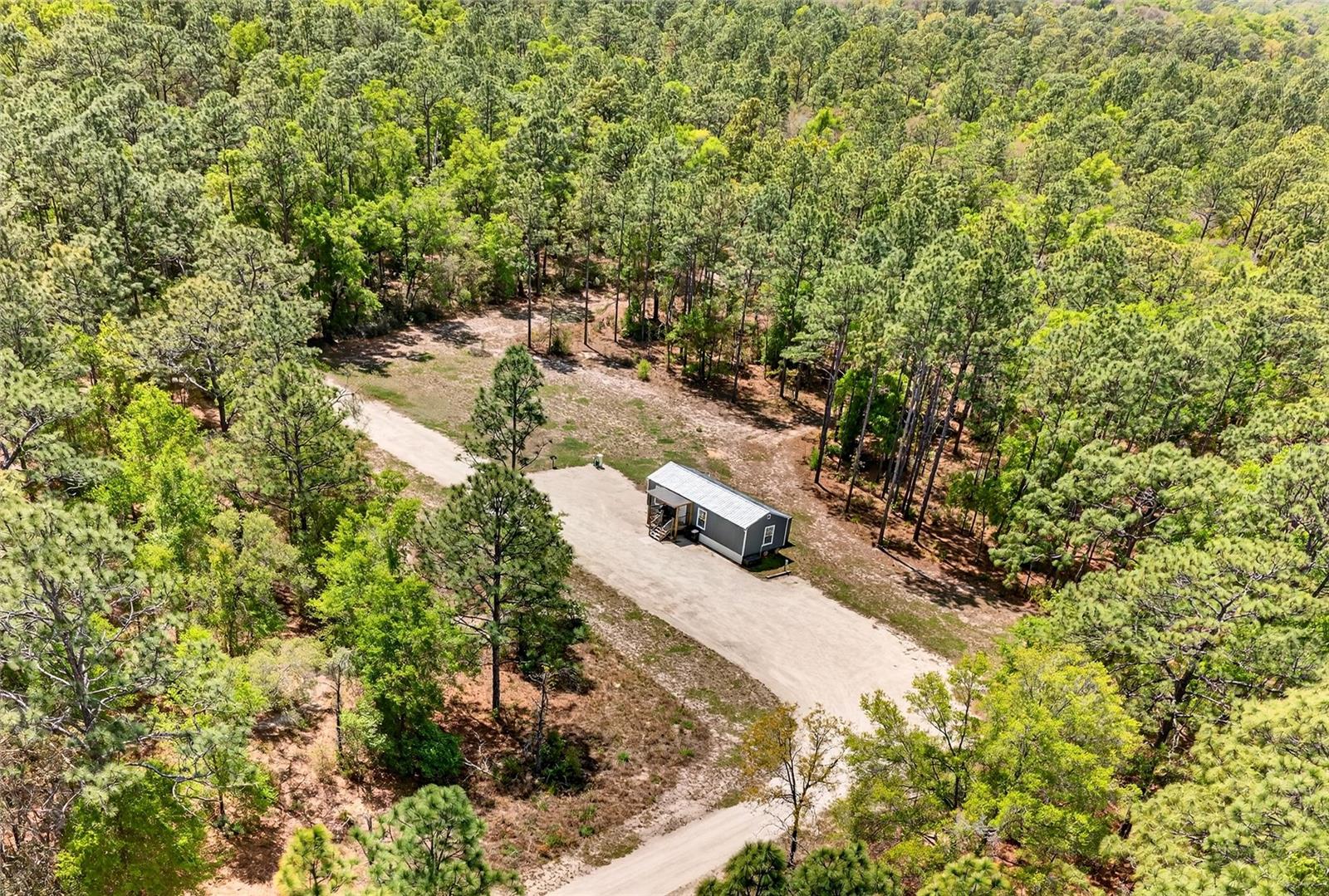 Listing photo id 0 for 7576 Heller Avenue