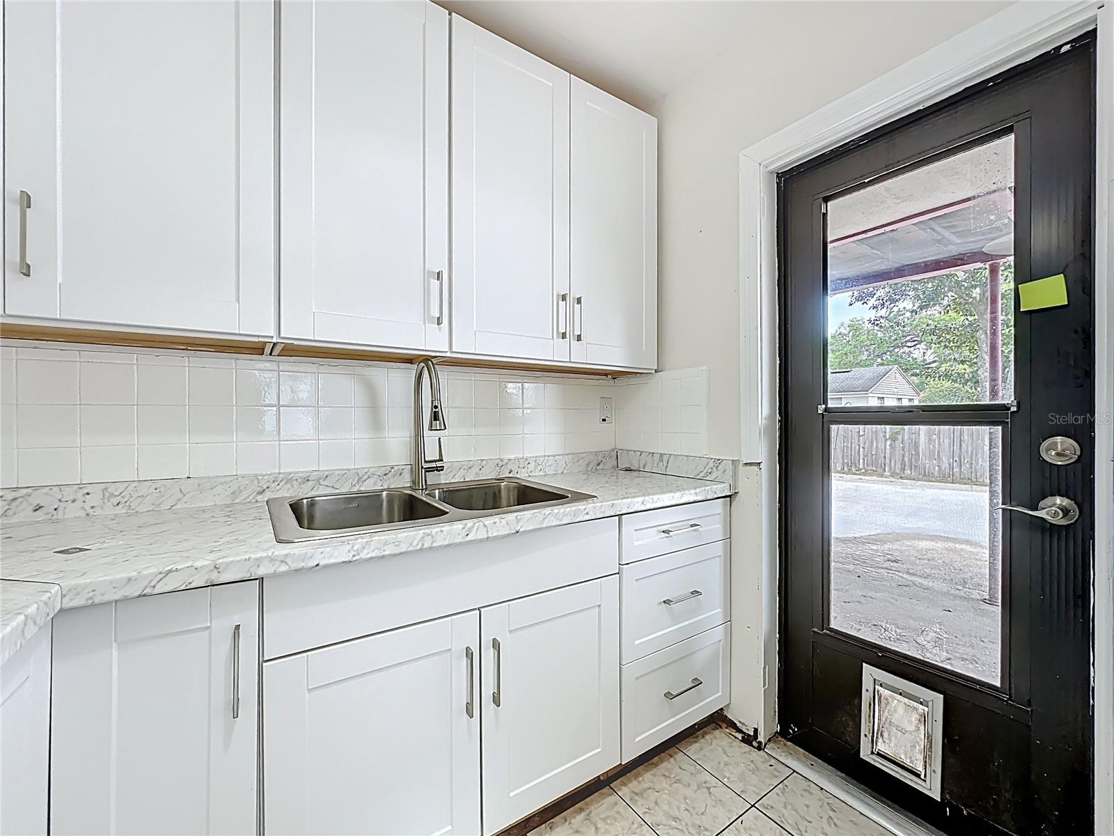 Image 17 of 41 For 3347 Sylvia Street