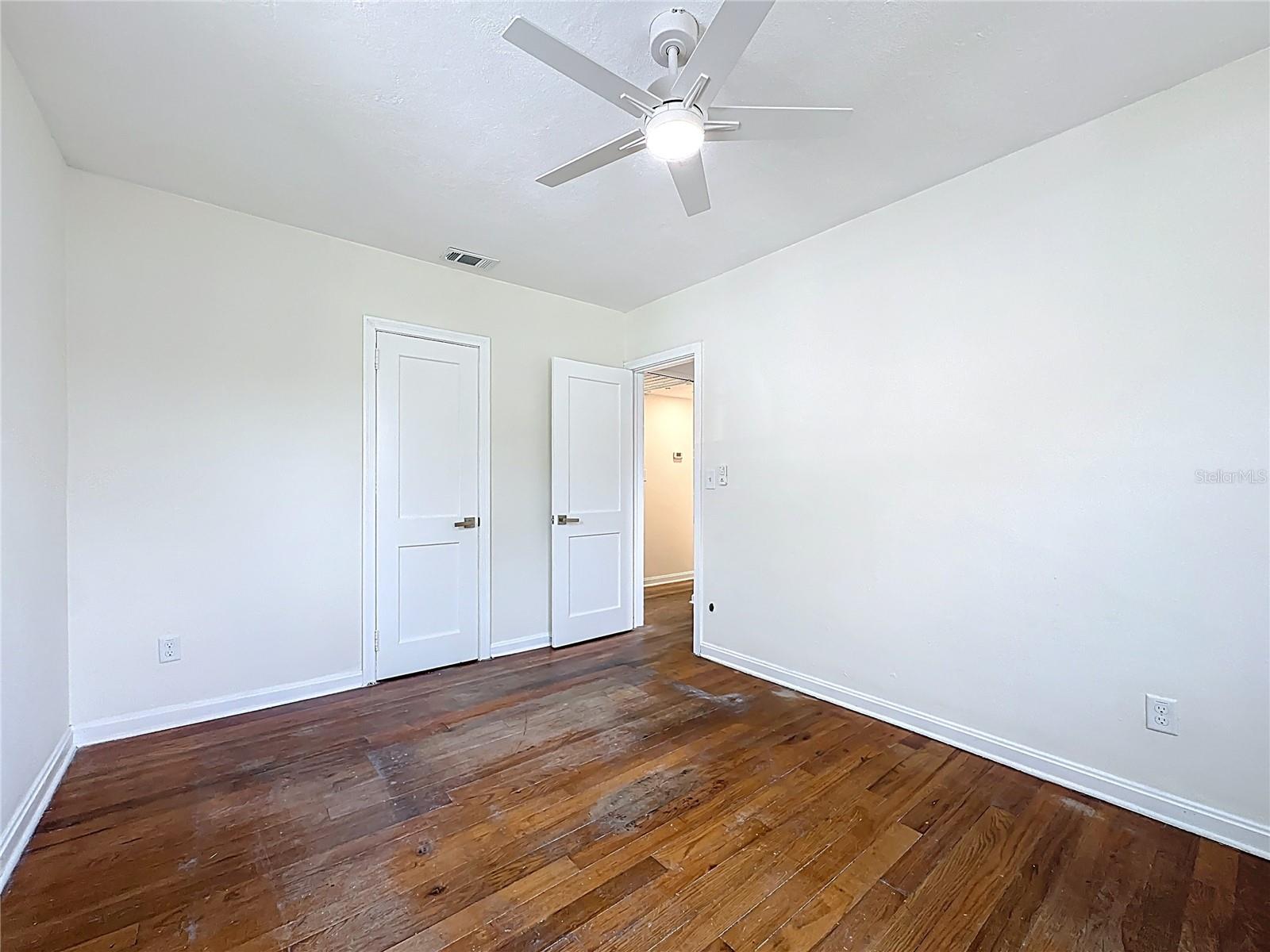 Image 28 of 41 For 3347 Sylvia Street