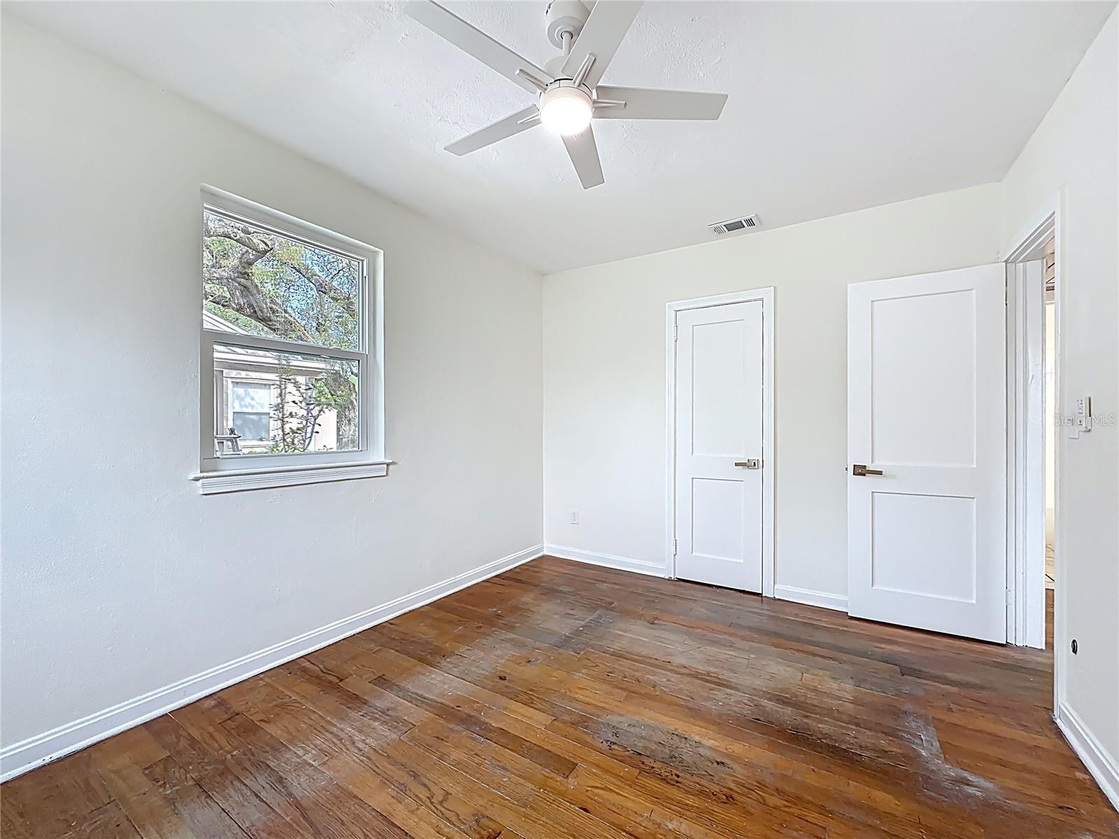 Image 29 of 41 For 3347 Sylvia Street