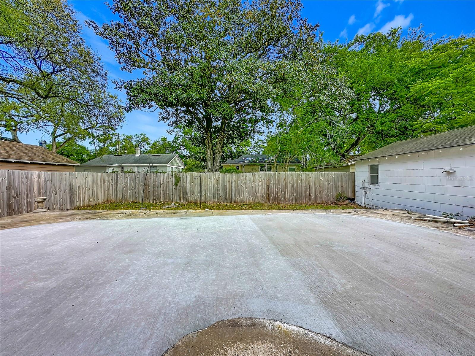 Image 36 of 41 For 3347 Sylvia Street