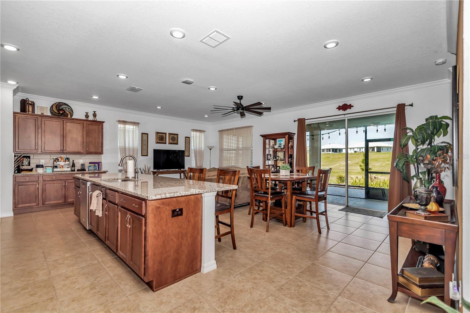 Image 11 of 36 For 10019 96th Street