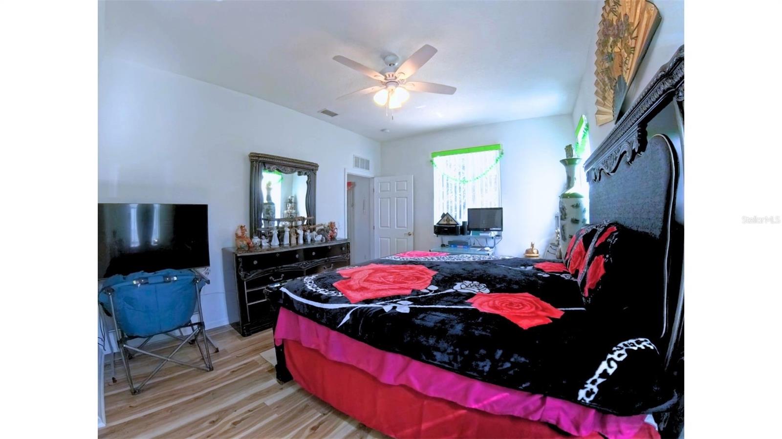 Image 16 of 48 For 5340 26th Lane