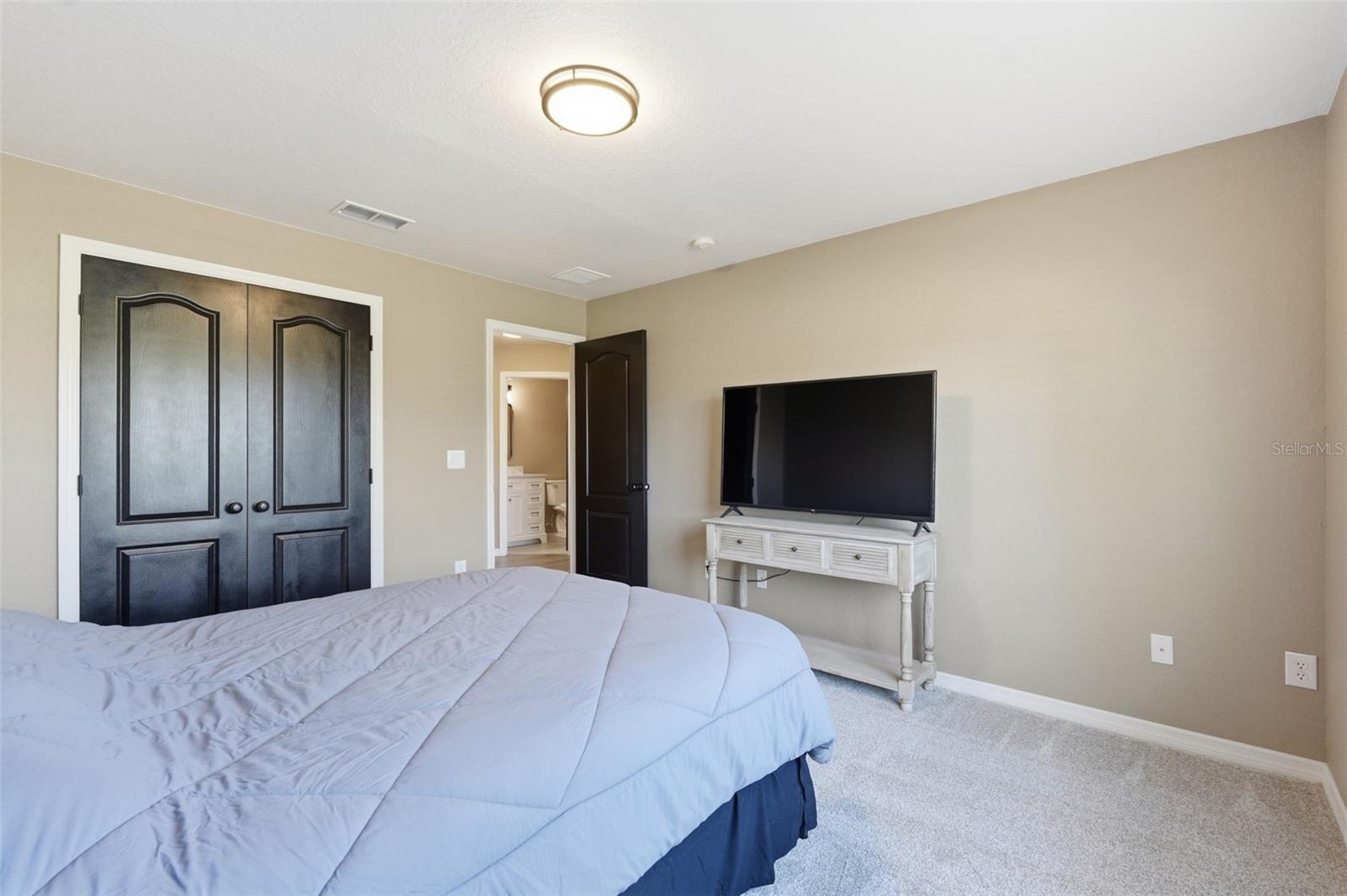 Image 11 of 63 For 42 Sunrise Drive