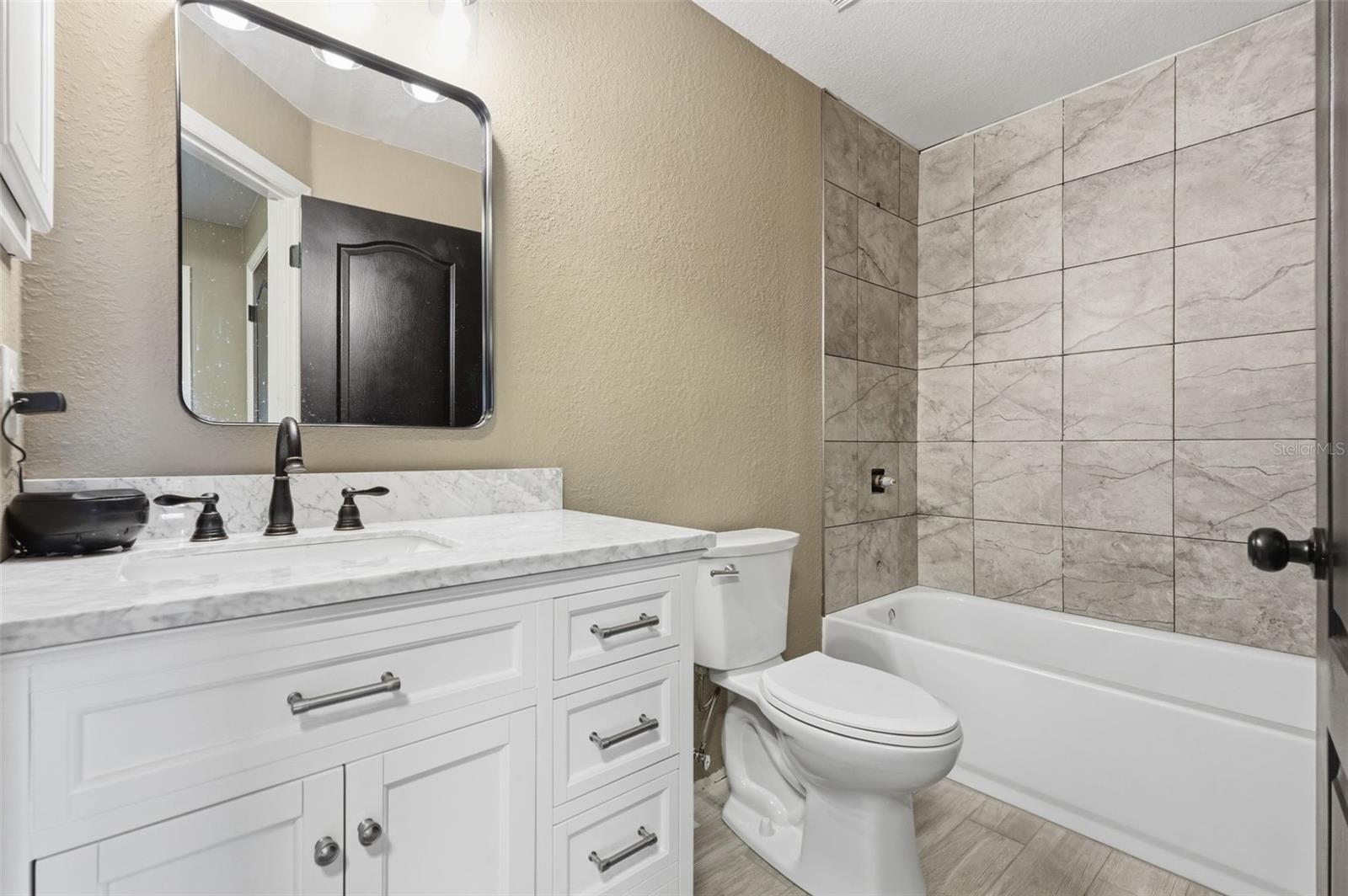 Image 15 of 63 For 42 Sunrise Drive