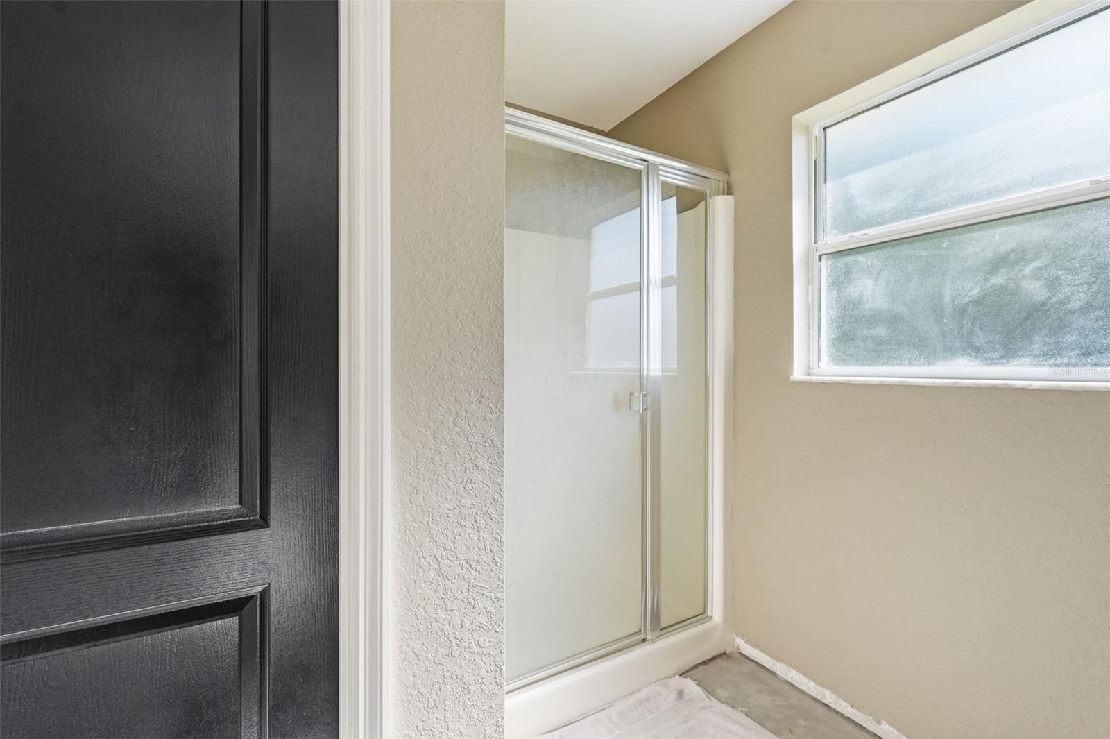 Image 24 of 63 For 42 Sunrise Drive