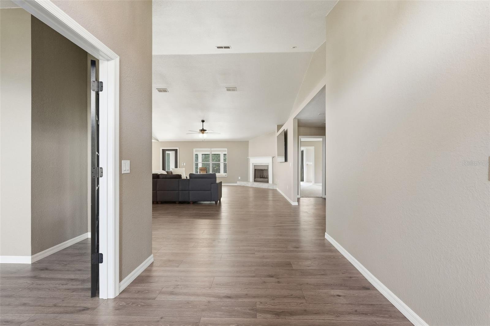 Image 28 of 63 For 42 Sunrise Drive