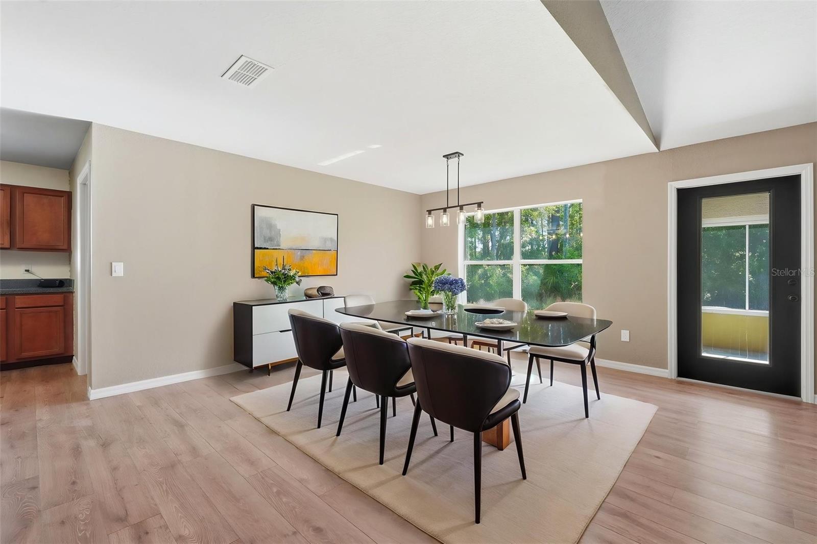 Image 38 of 63 For 42 Sunrise Drive