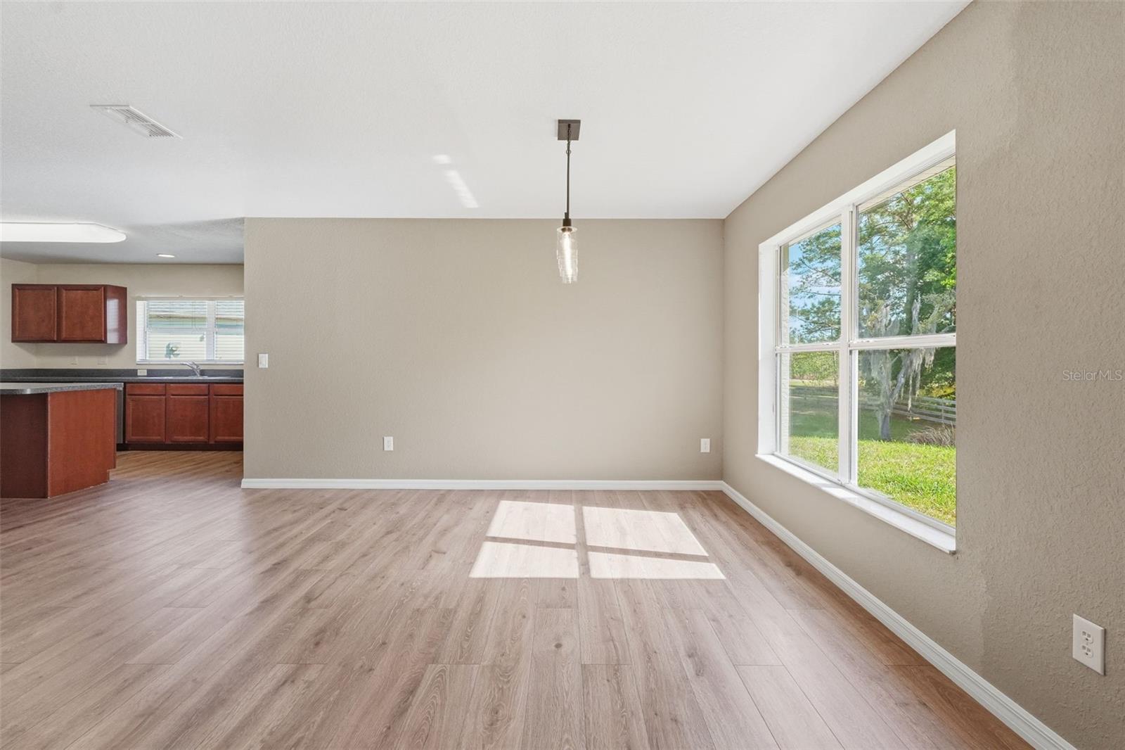 Image 39 of 63 For 42 Sunrise Drive