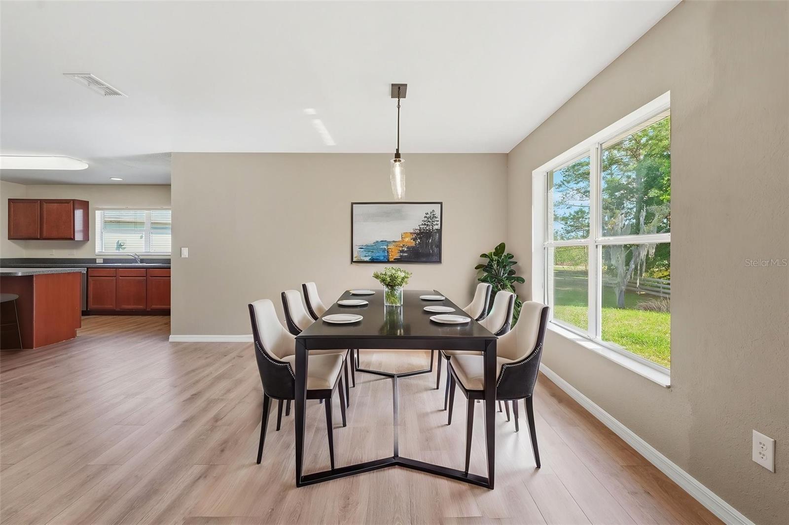 Image 40 of 63 For 42 Sunrise Drive