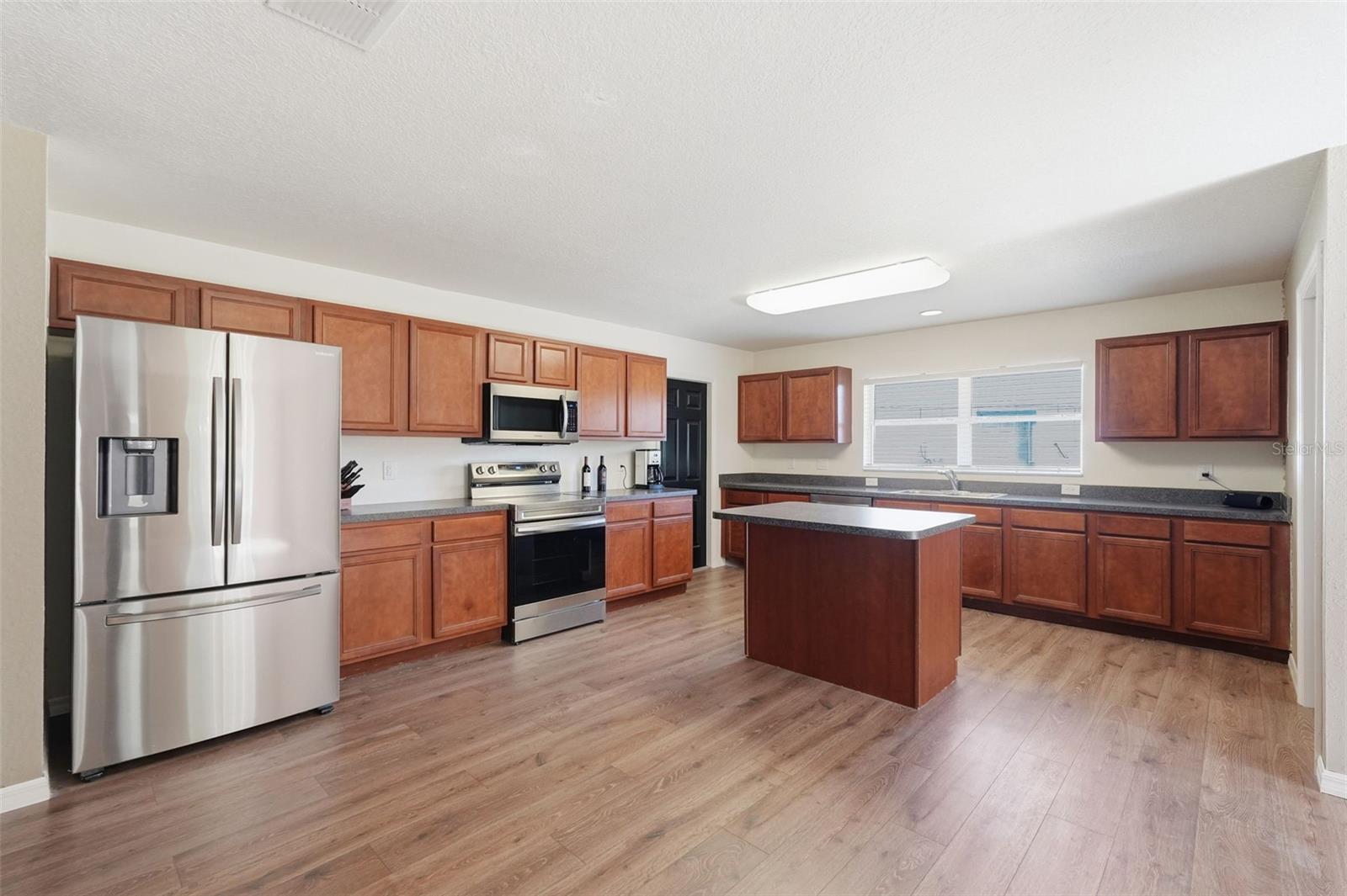 Image 43 of 63 For 42 Sunrise Drive