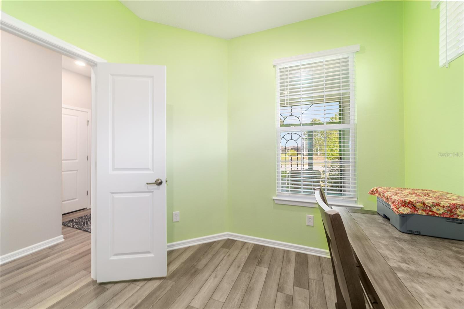 Image 24 of 57 For 5886 93rd Circle