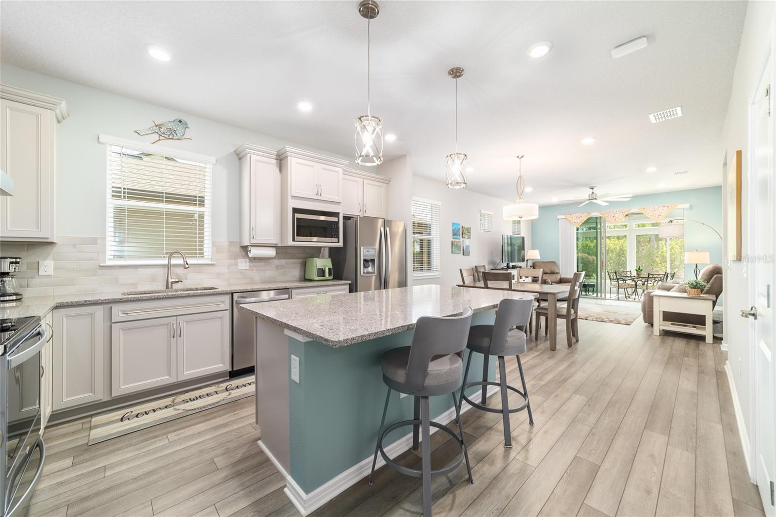 Image 4 of 57 For 5886 93rd Circle