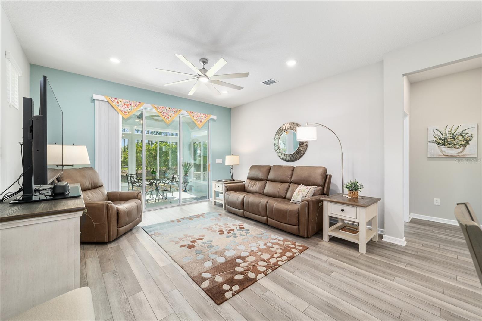 Image 6 of 57 For 5886 93rd Circle