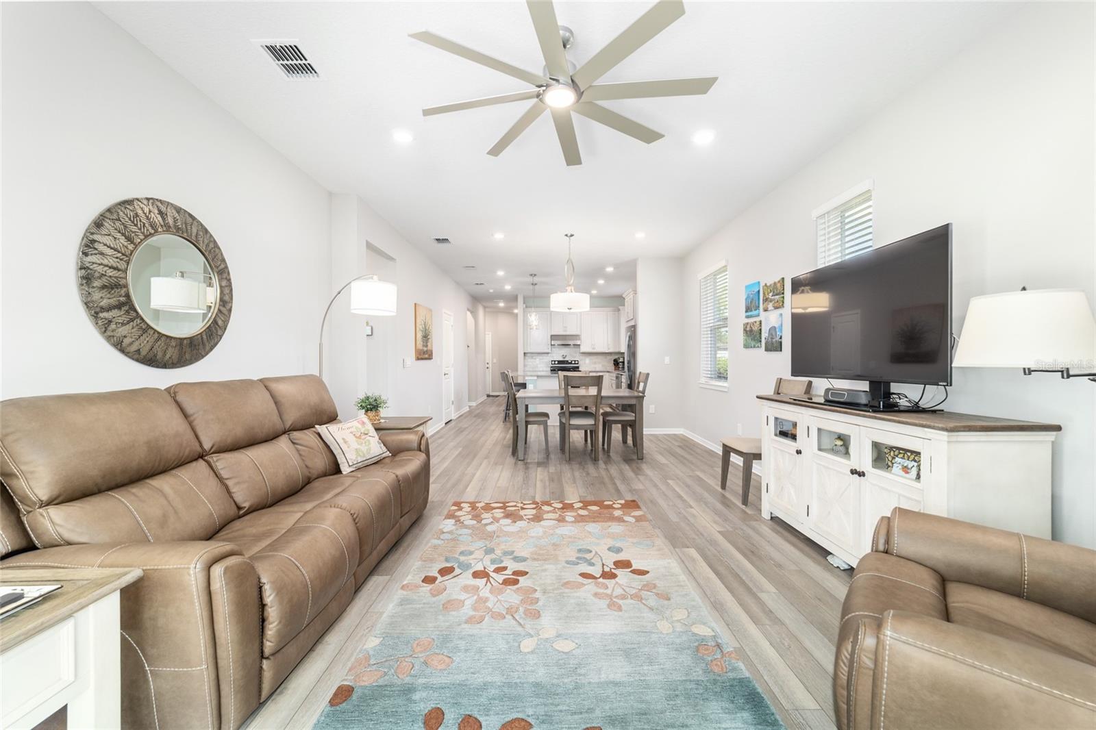 Image 8 of 57 For 5886 93rd Circle