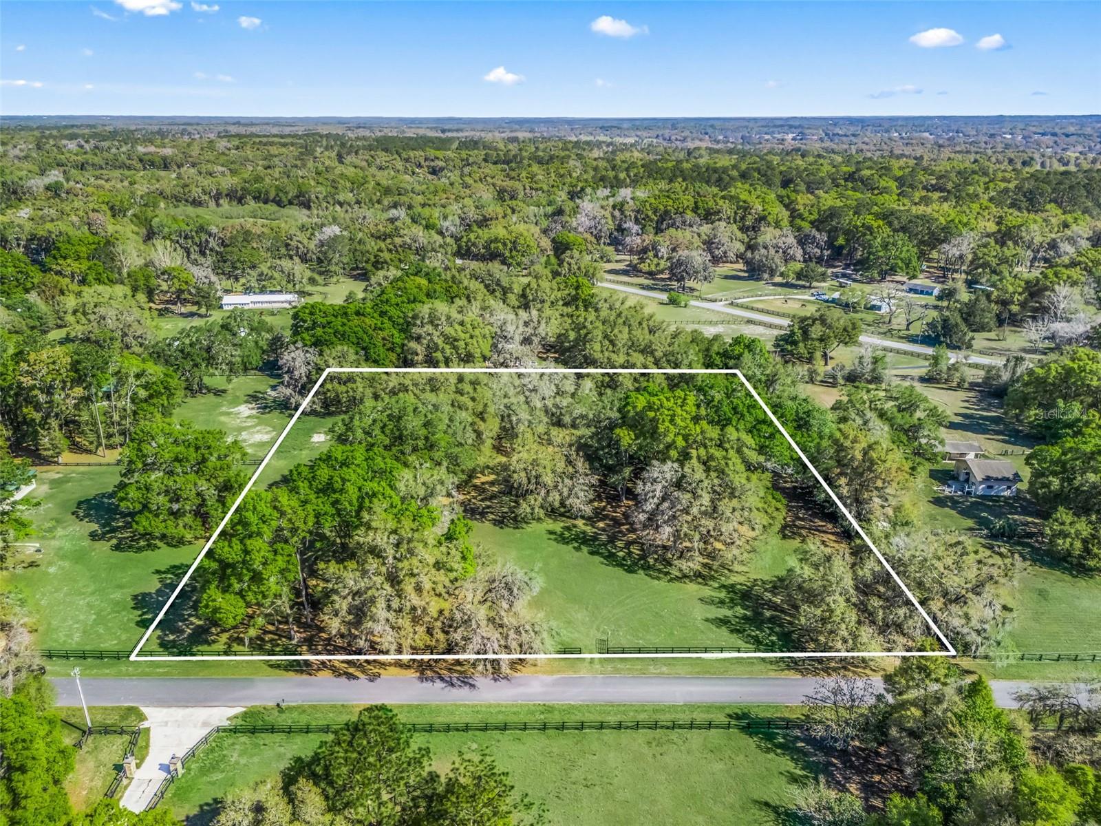 Image 6 of 8 For 2 Carry Back Road