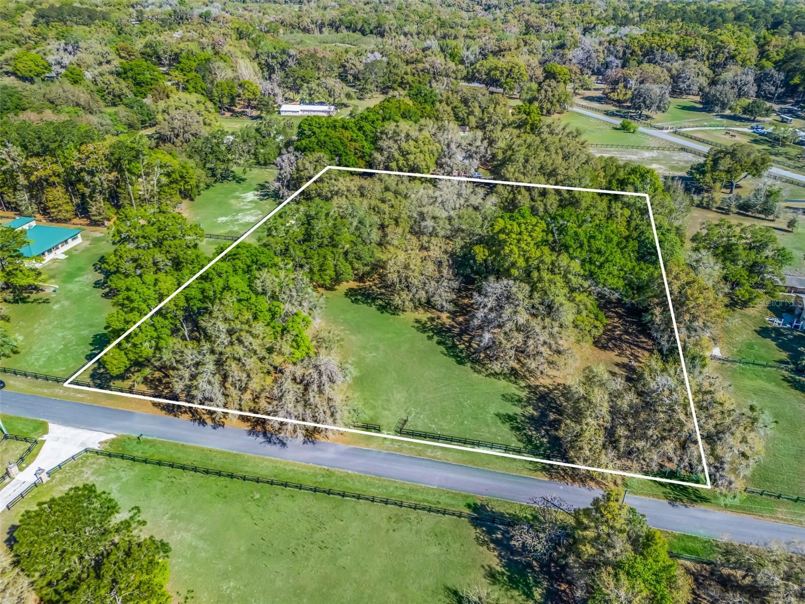 Image 7 of 8 For 2 Carry Back Road