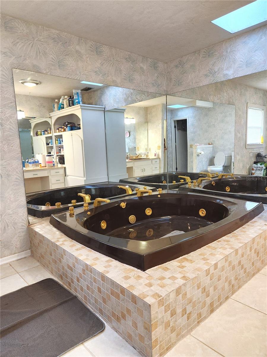 Image 17 of 40 For 22380 112th Terrace