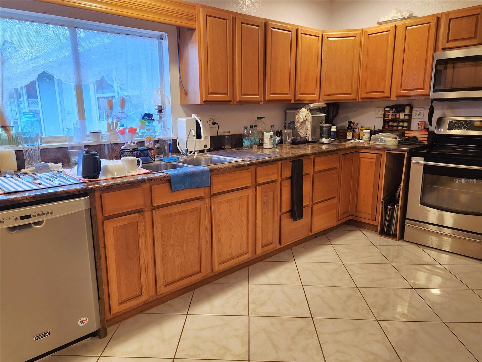 Image 4 of 40 For 22380 112th Terrace