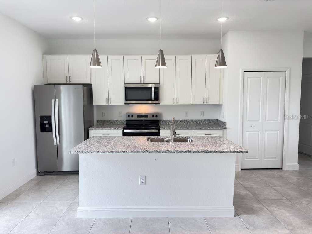 Image 11 of 49 For 6142 154th Place Road