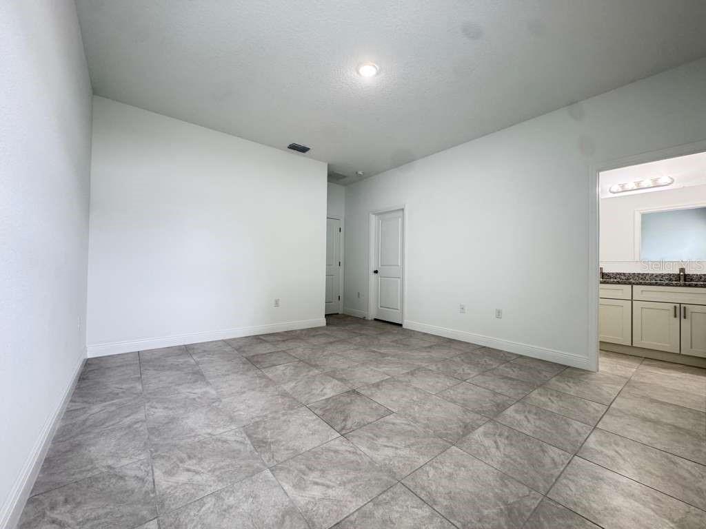 Image 21 of 49 For 6142 154th Place Road