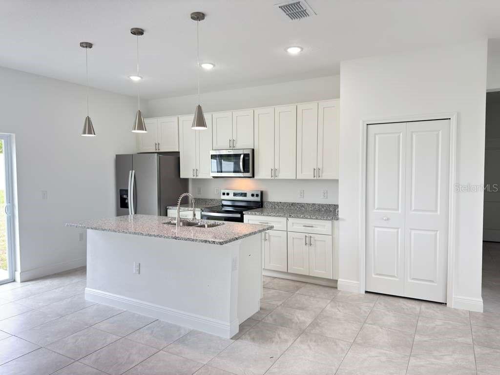 Image 8 of 49 For 6142 154th Place Road