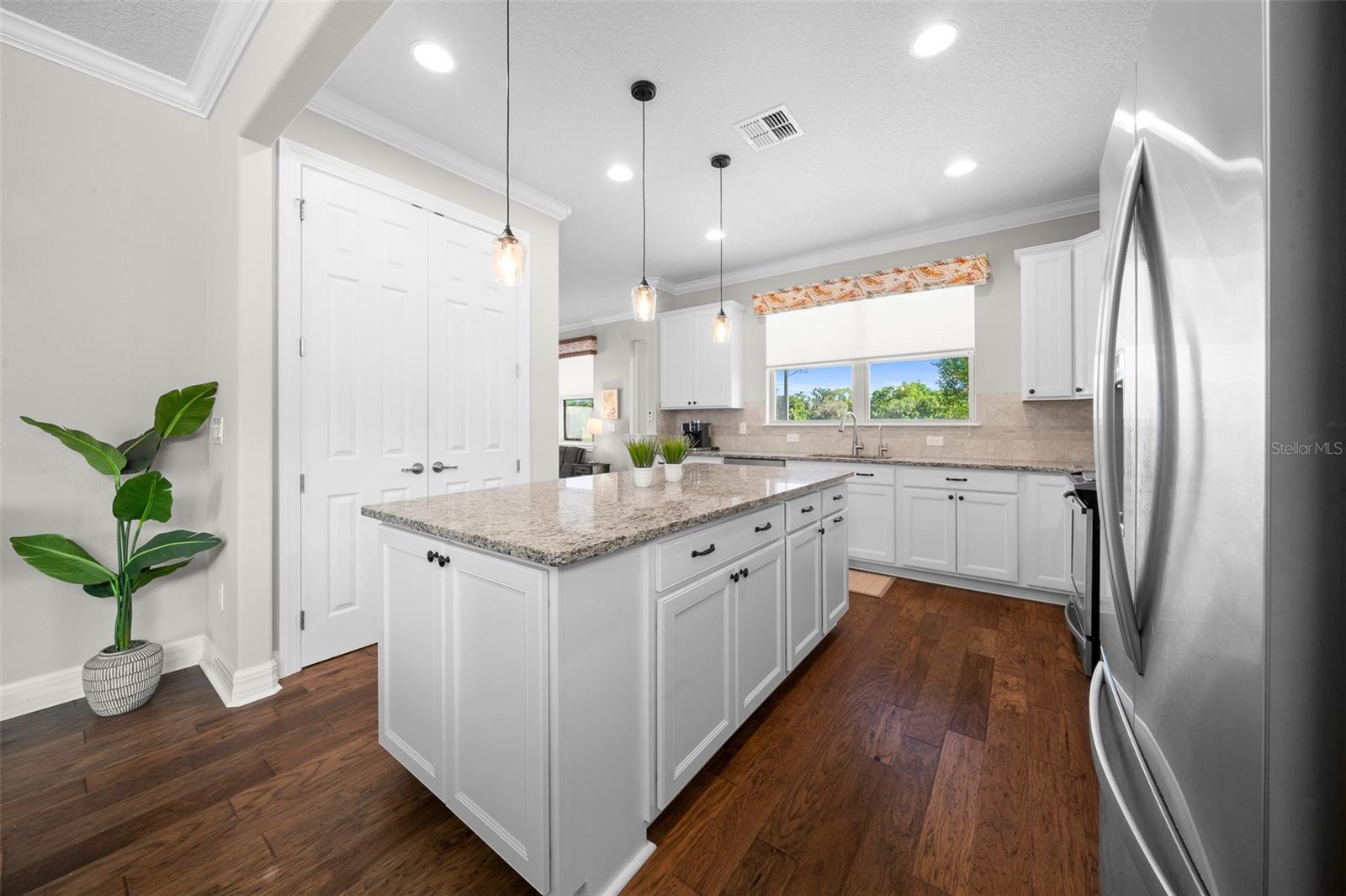 Image 15 of 57 For 9637 63rd Loop