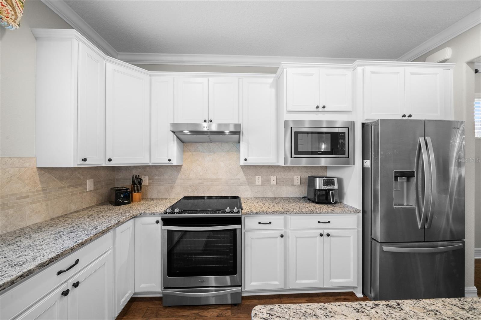 Image 17 of 57 For 9637 63rd Loop