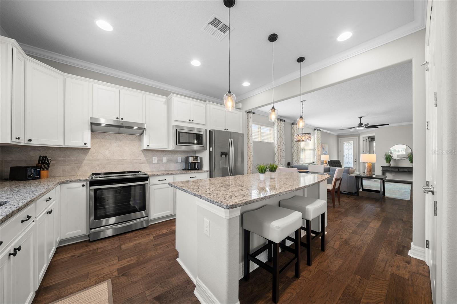 Image 18 of 57 For 9637 63rd Loop