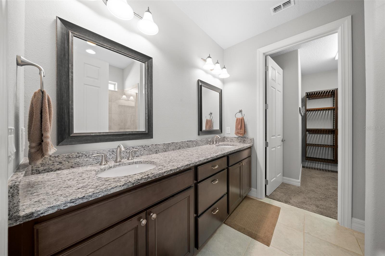 Image 26 of 57 For 9637 63rd Loop