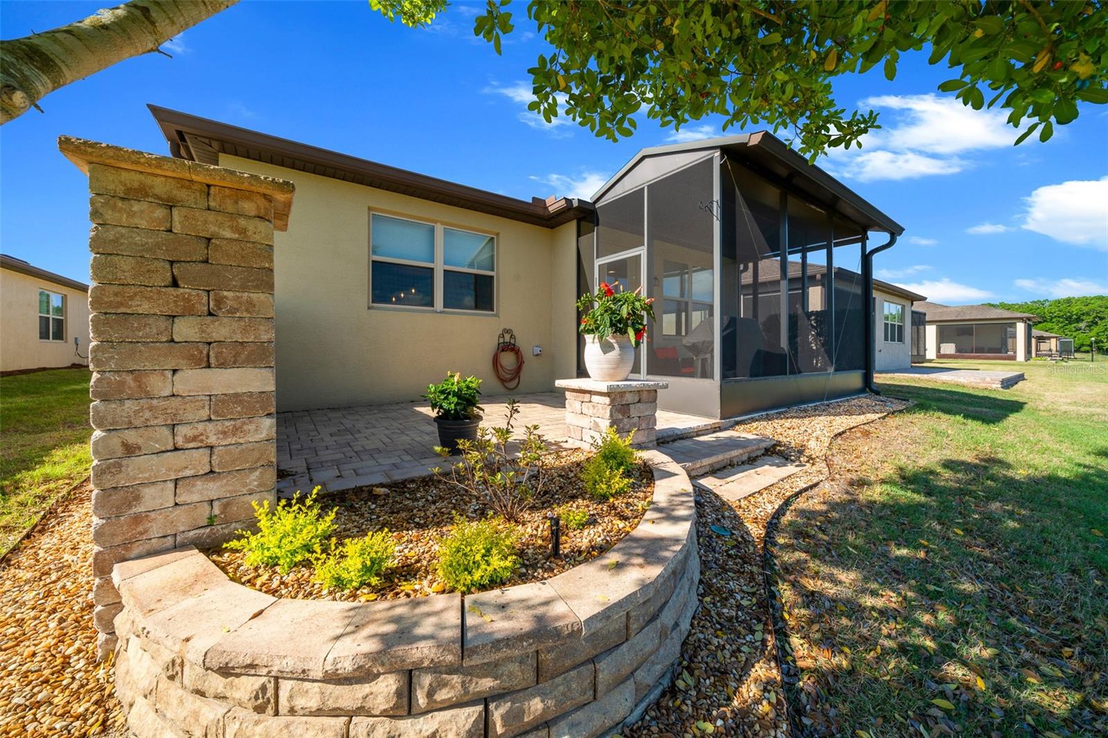 Image 37 of 57 For 9637 63rd Loop